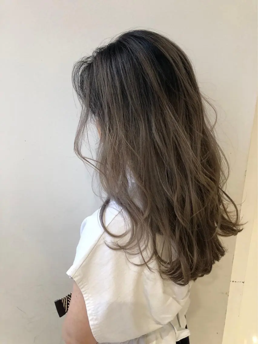 ロング カラー ヘアアレンジ 【公式】amble luxe池袋東口🩷のヘアスタイル