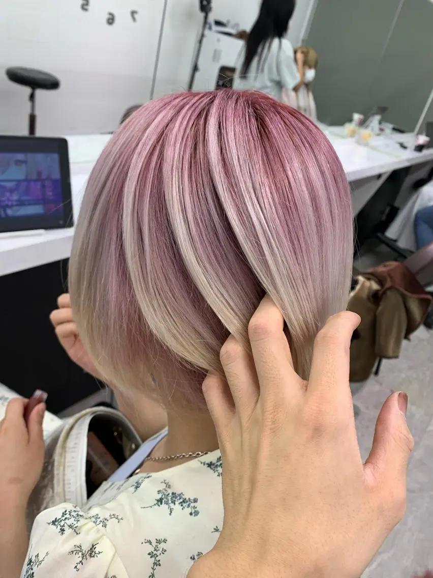 ショート カラー ヘアカラー トリートメント とも🏆プルエクステ /髪質改善🏆渋谷のヘアスタイル