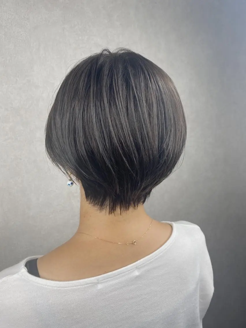 ショート カット ヘアカラー トリートメント ＳＨＩ ＺＵのヘアスタイル