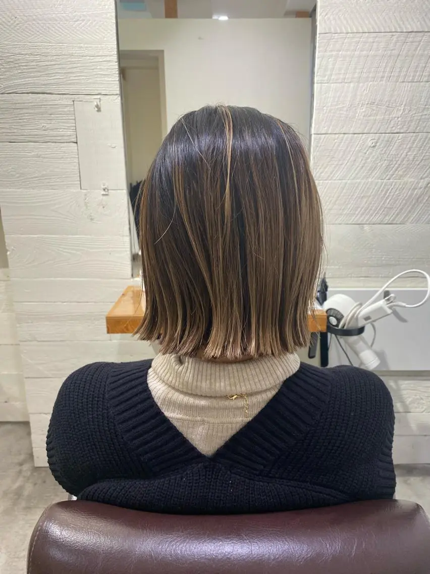 ショート カラー レイヤー🌟艶カラー 🕊まやのヘアスタイル