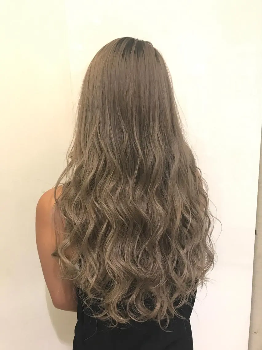 ロング カラー グレージュ WELLY TO KYOメンズカットのヘアスタイル