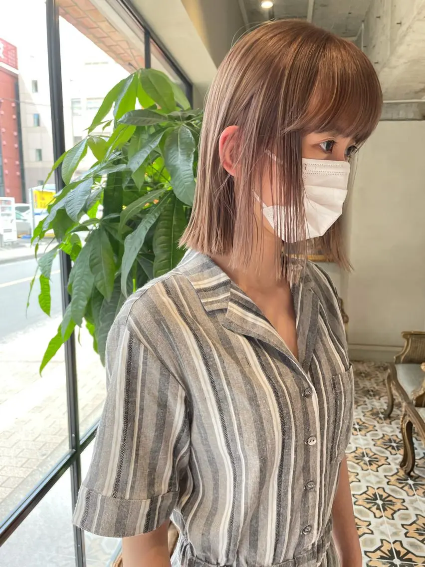 ミディアム カラー ブリーチ ベージュ🤎透明感 カラー🤎anriのヘアスタイル