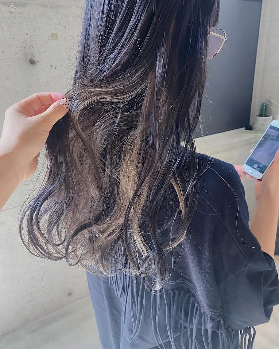 ロング アッシュ son hair HIROEのヘアスタイル