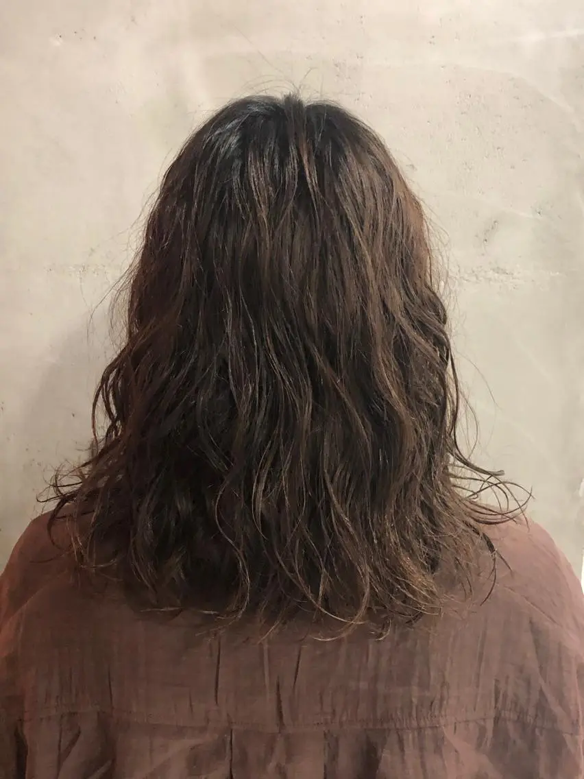ミディアム カラー パーマ メンズ 吉田一輝 外国人パーマのヘアスタイル