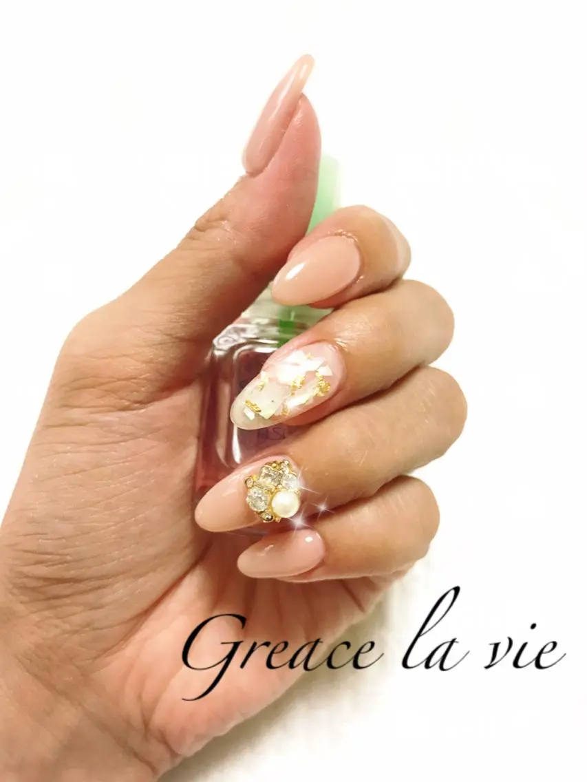 ロング カラー パーマ ヘアアレンジ キッズ ネイル マツエク・マツパ Greace  la vieのネイルデザイン