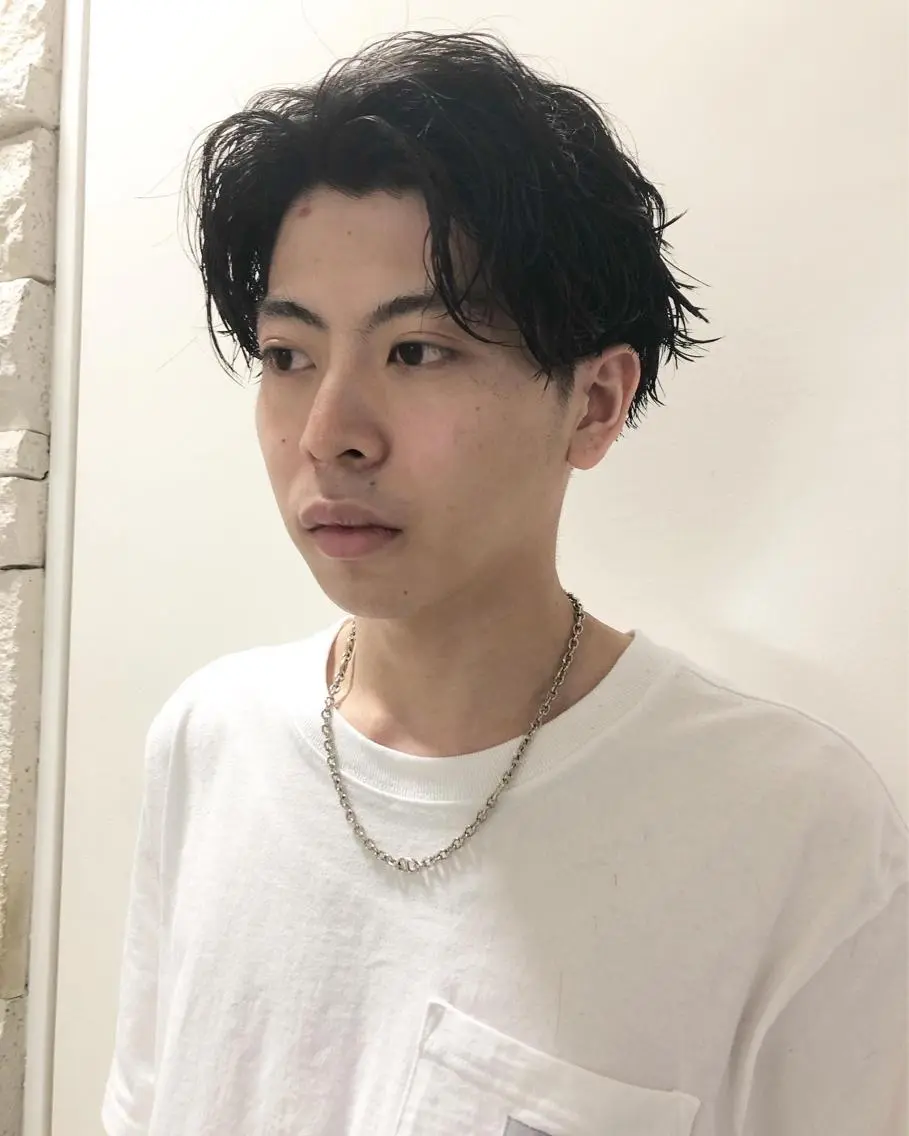 パーマ ヘアアレンジ メンズ センターパート メンズパーマ 波巻きパーマ カット パーマ トリートメント ヘアセット メンズ特化✂️栗原 侑也のヘアスタイル