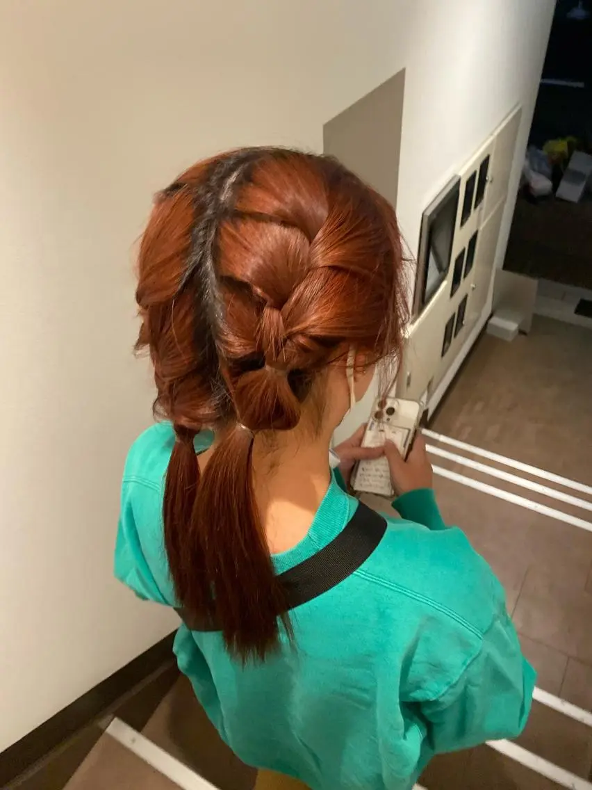 ロング カラー ヘアアレンジ ネギシ アイナのヘアスタイル