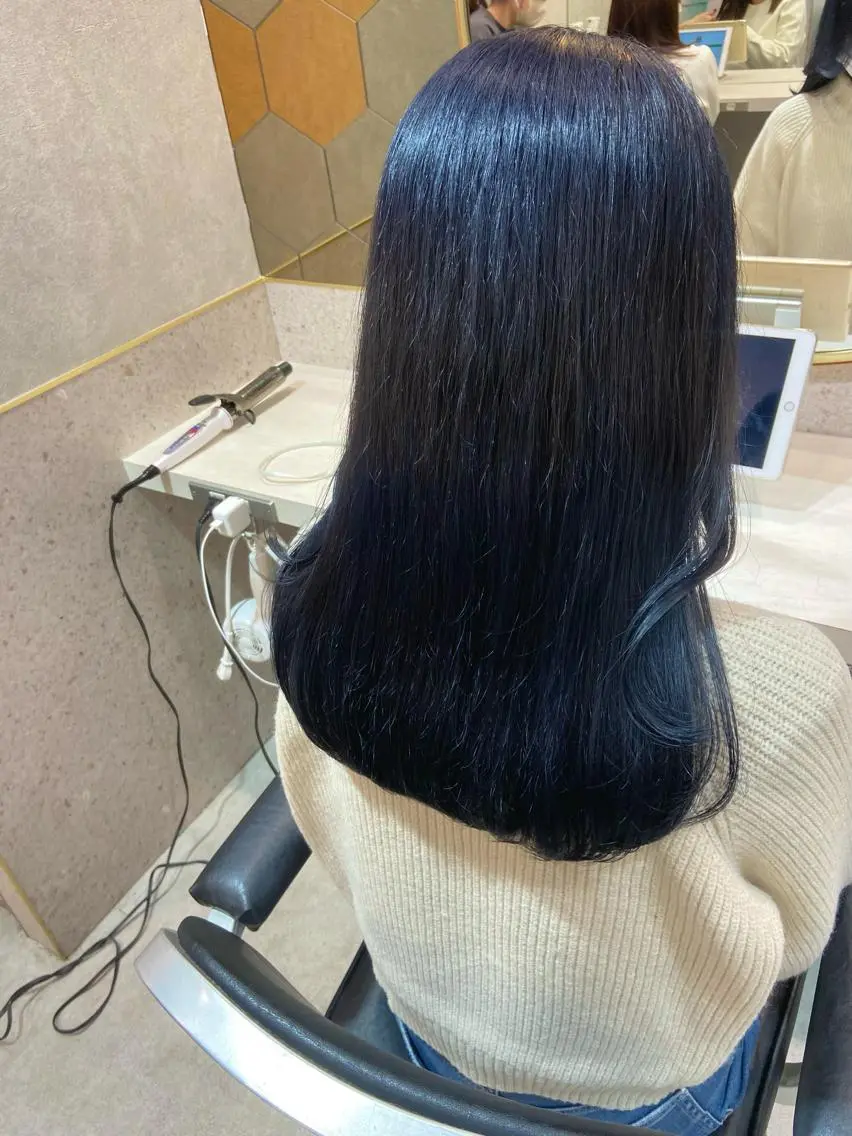 ロング カラー 黒髪 ブリーチ ブルーカラー ブルーブラック ダブルカラー 新宿/韓国ヘア 中明度カラー/かやのヘアスタイル