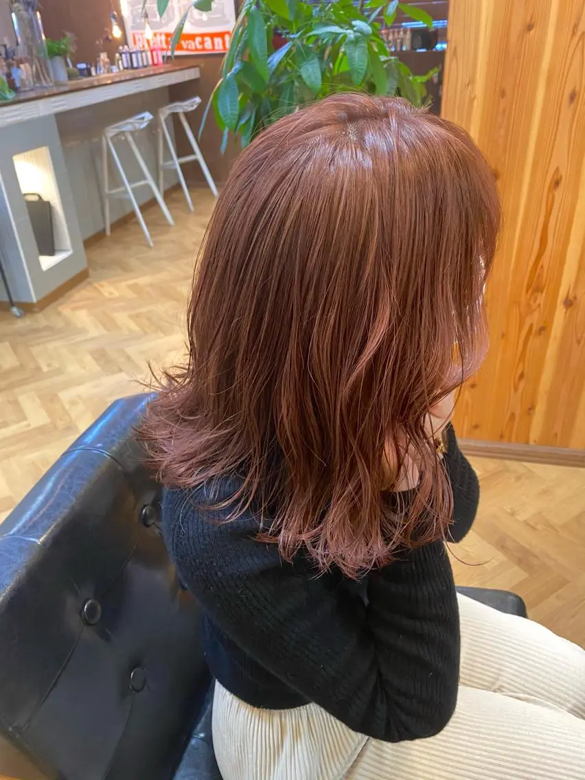 ミディアム 前川 朋香のヘアスタイル