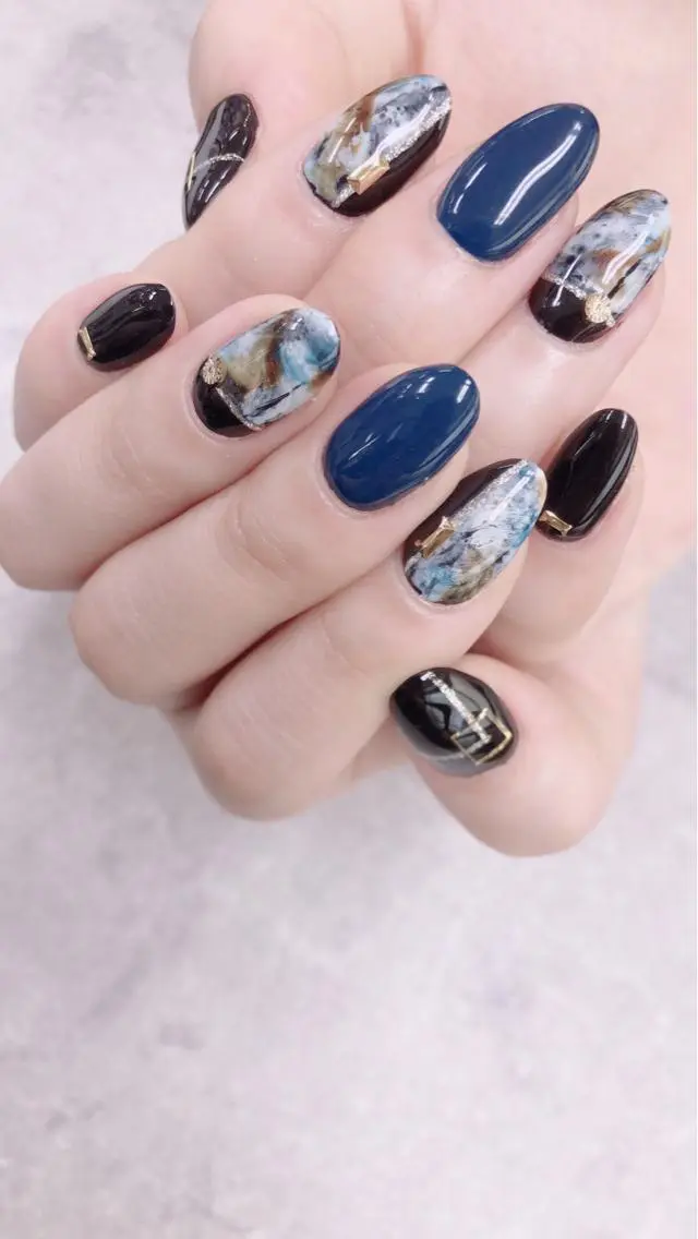ネイル 大理石ネイル(マーブル) ネイビー ニュアンスネイル ハンドネイル ハンドケア FASTNAIL PLUS 新宿店のネイルデザイン