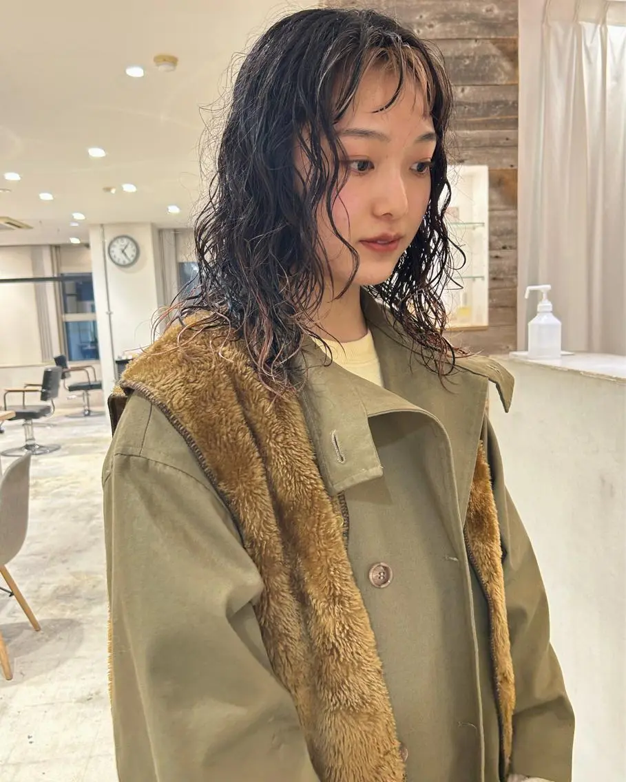 ミディアム パーマ ミディアムパーマ カット パーマ トリートメント 村上雅人 ナチュラルモードのヘアスタイル