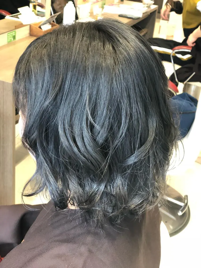 ミディアム カラー 飯塚 竜之介のヘアスタイル