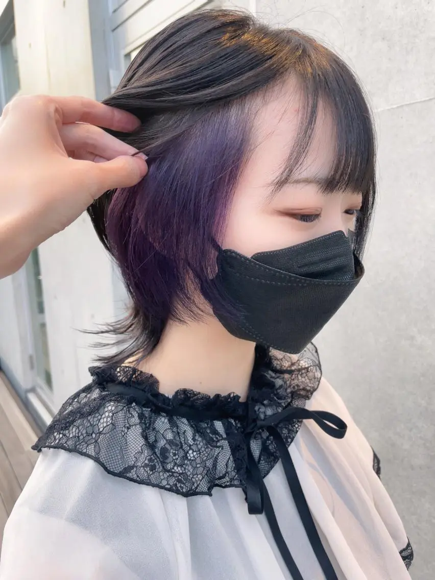 ミディアム カラー インナーカラー 推し ブリーチ 髪質改善のヘアスタイル