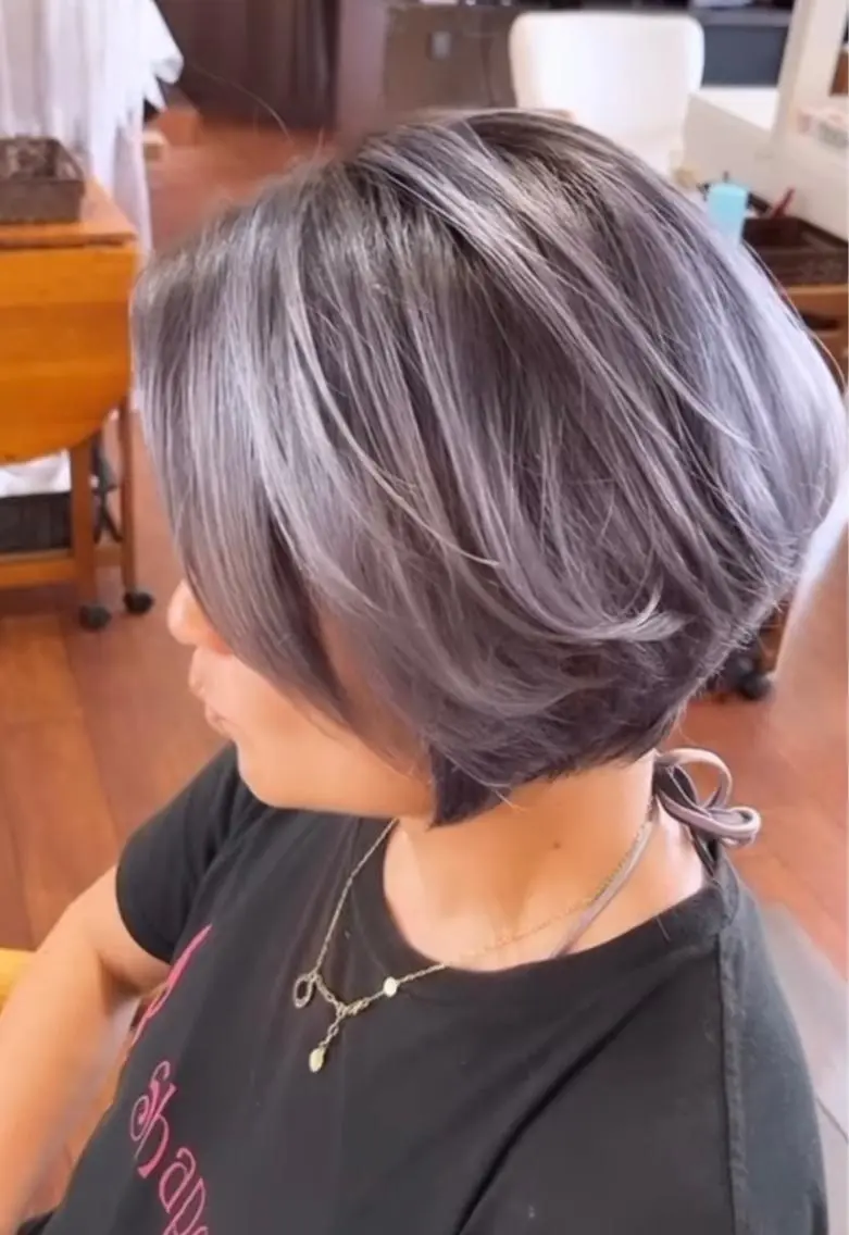 カラー 💇‍♀️ KENのヘアスタイル