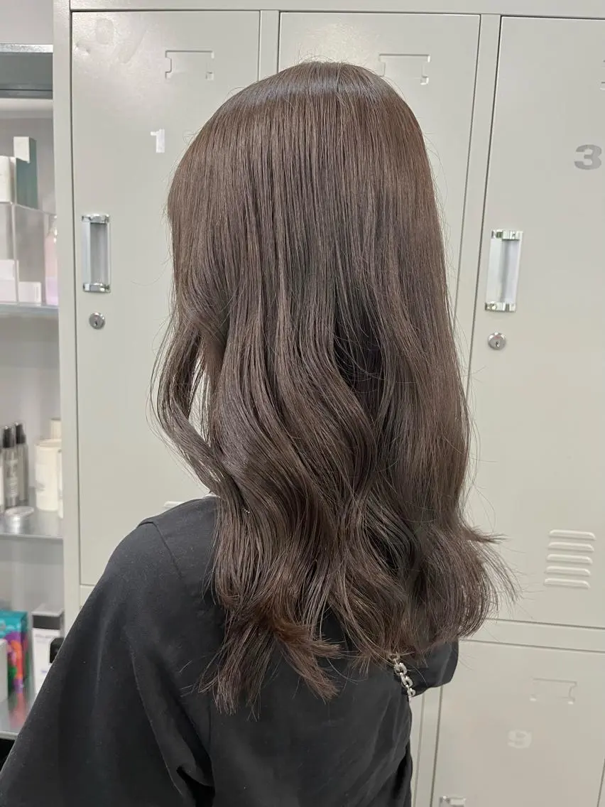 ロング 天神最安値エクステ カラーレイヤーカットのヘアスタイル
