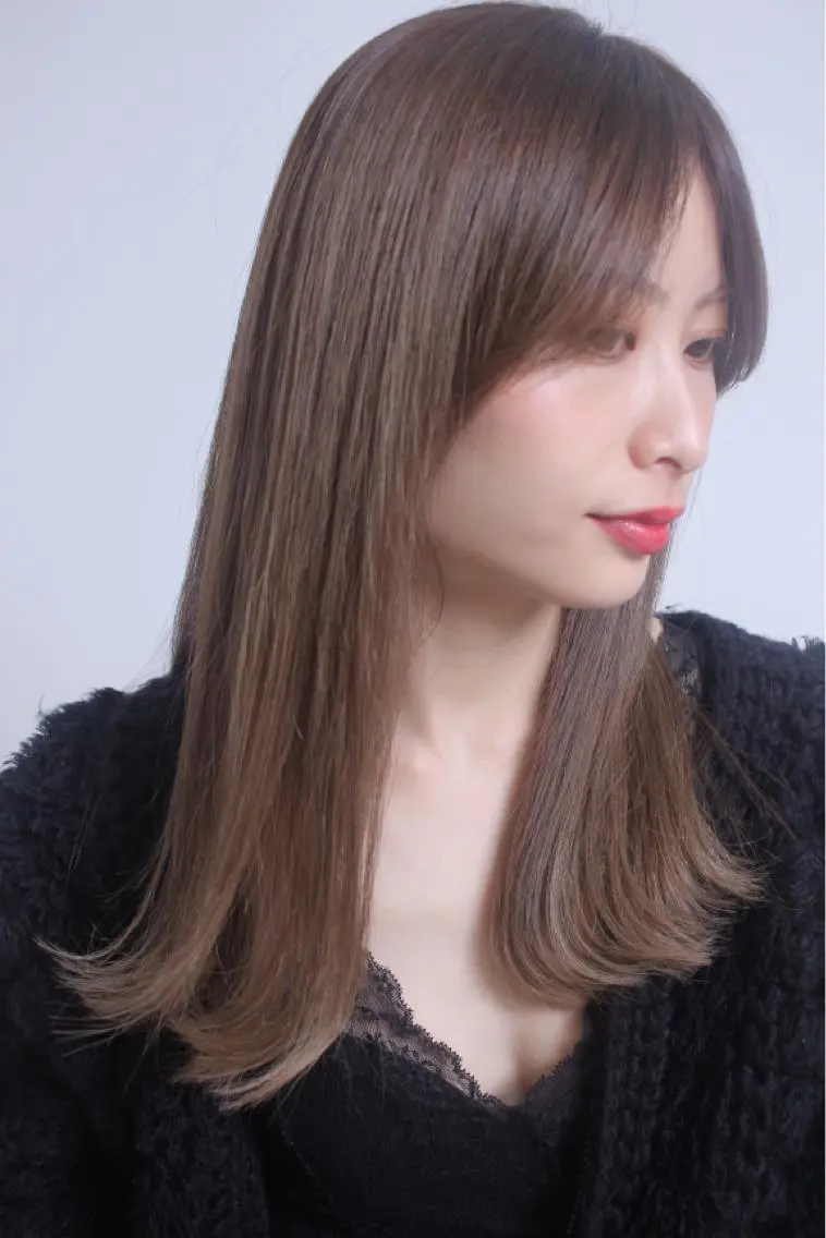 セミロング 浦口友華 ♡  暖色系カラーのヘアスタイル