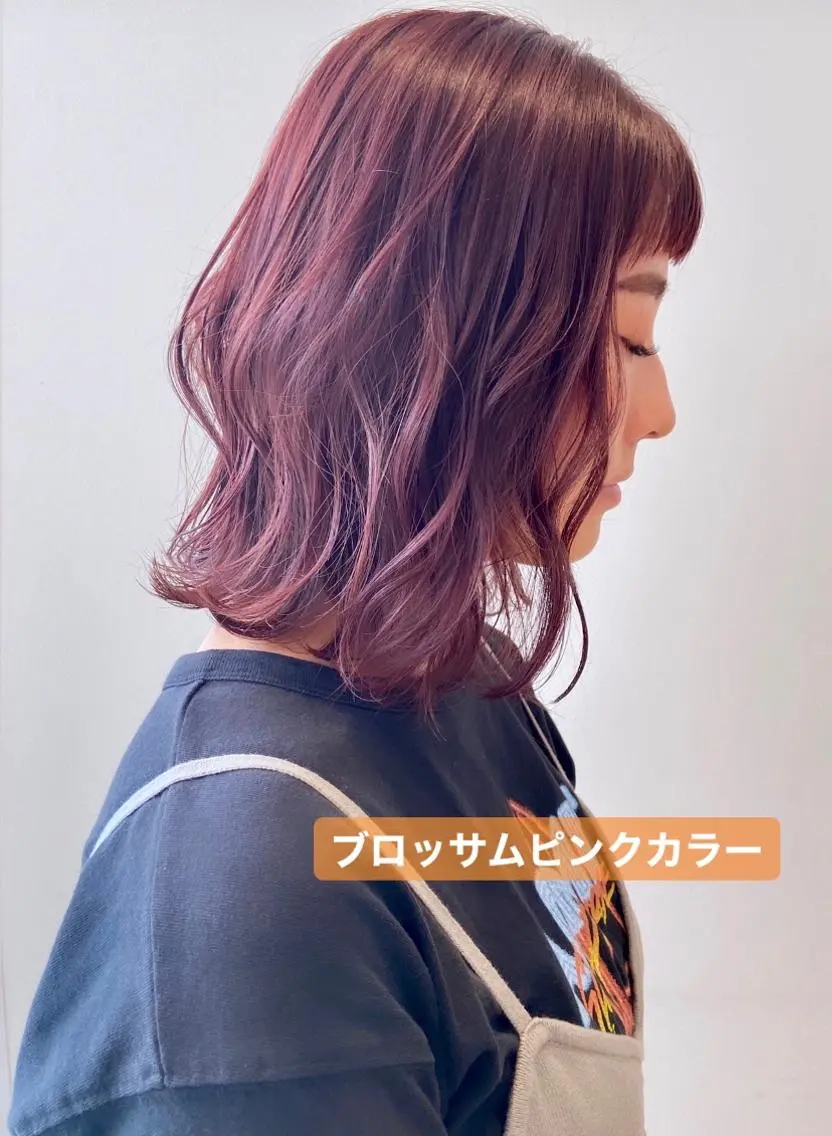 ミディアム カラー ブリーチ ブリーチなしカラー ピンクカラー オン眉 木下 奈々のヘアスタイル