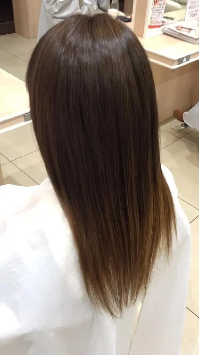 ロング カラー 山内 佐江子のヘアスタイル
