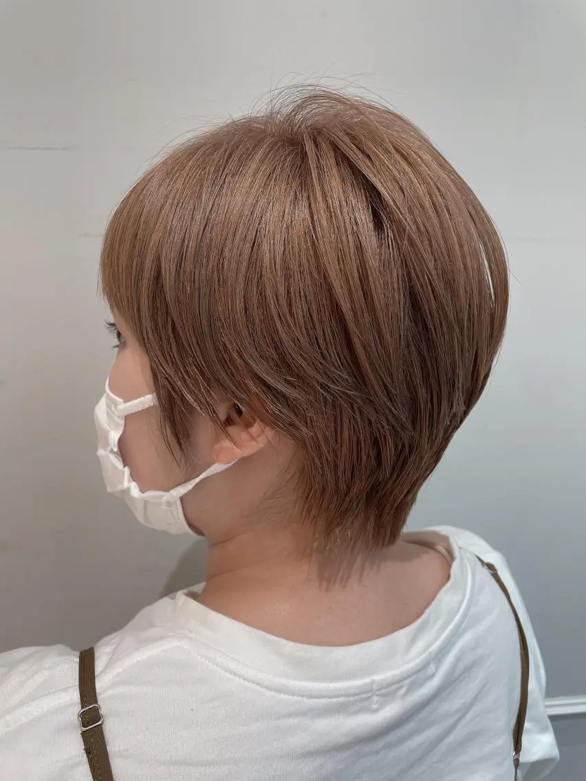 ショート カラー ベージュカラー 黒髪 ブリーチ カット ヘアカラー トリートメント 🦖鶴岡 香純🦖のヘアスタイル
