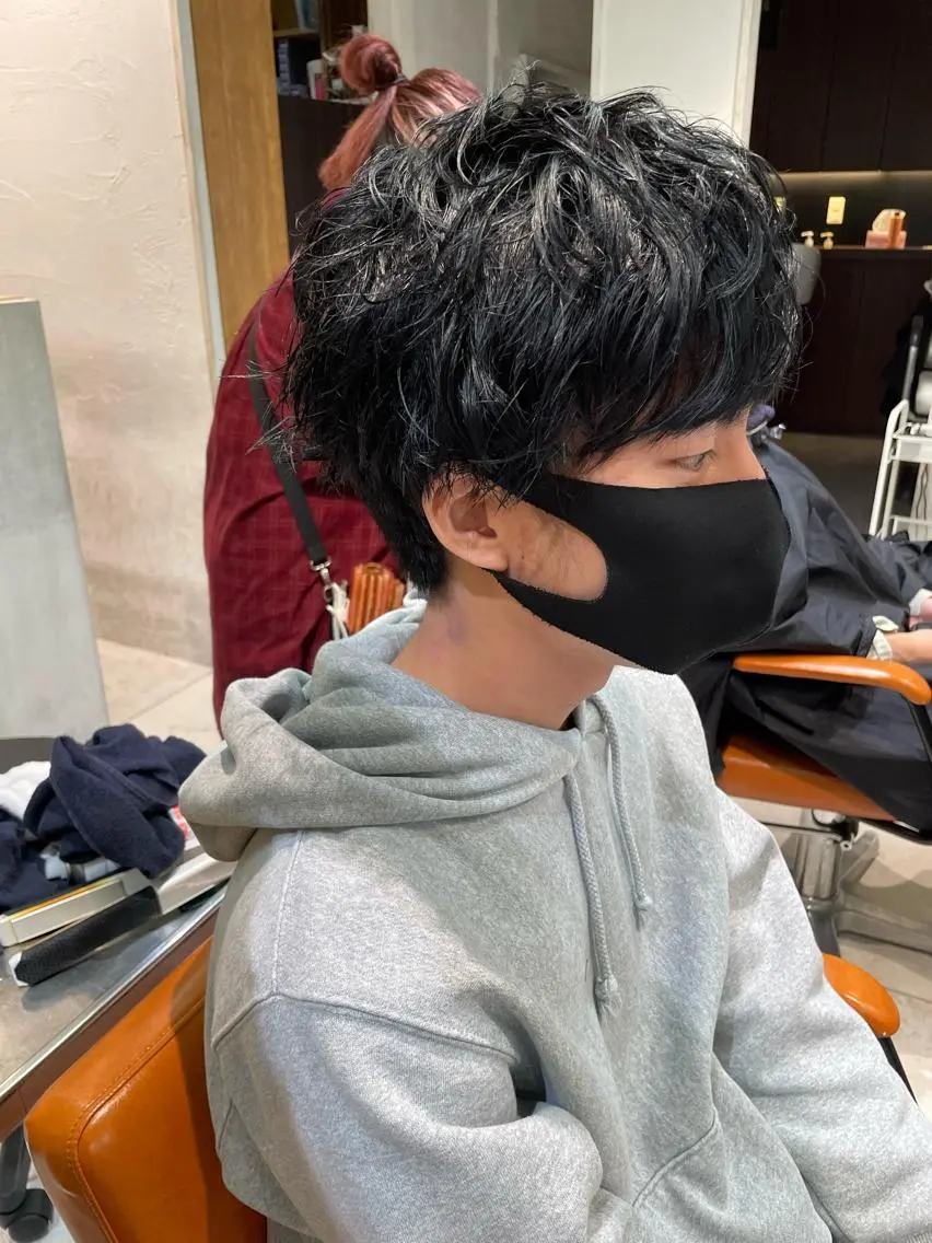 ミディアム カラー メンズ マッシュ ブリーチ特化 ハイトーンRYOYAのヘアスタイル
