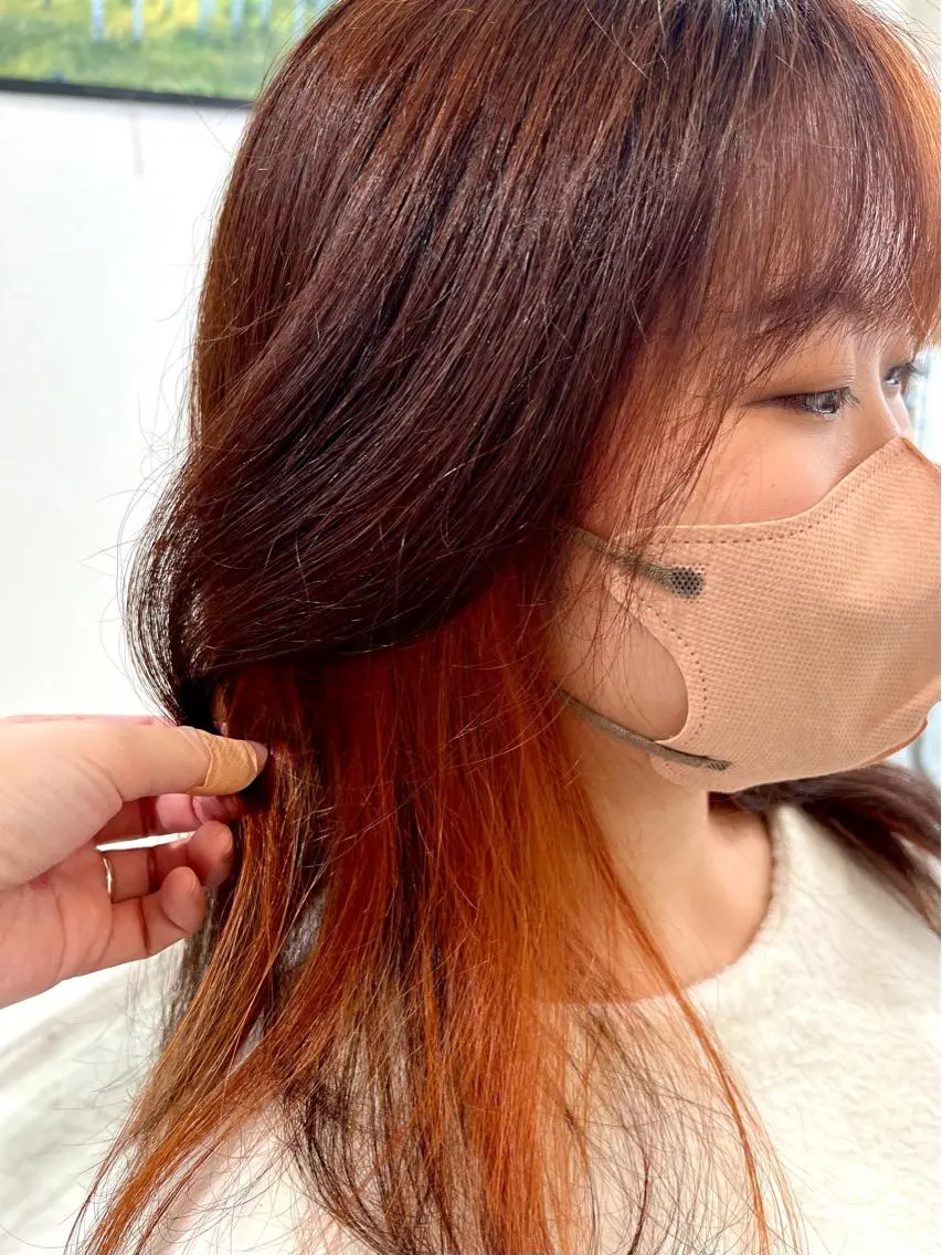 ミディアム カラー ブリーチ インナーカラー オレンジ cyan Amiのヘアスタイル