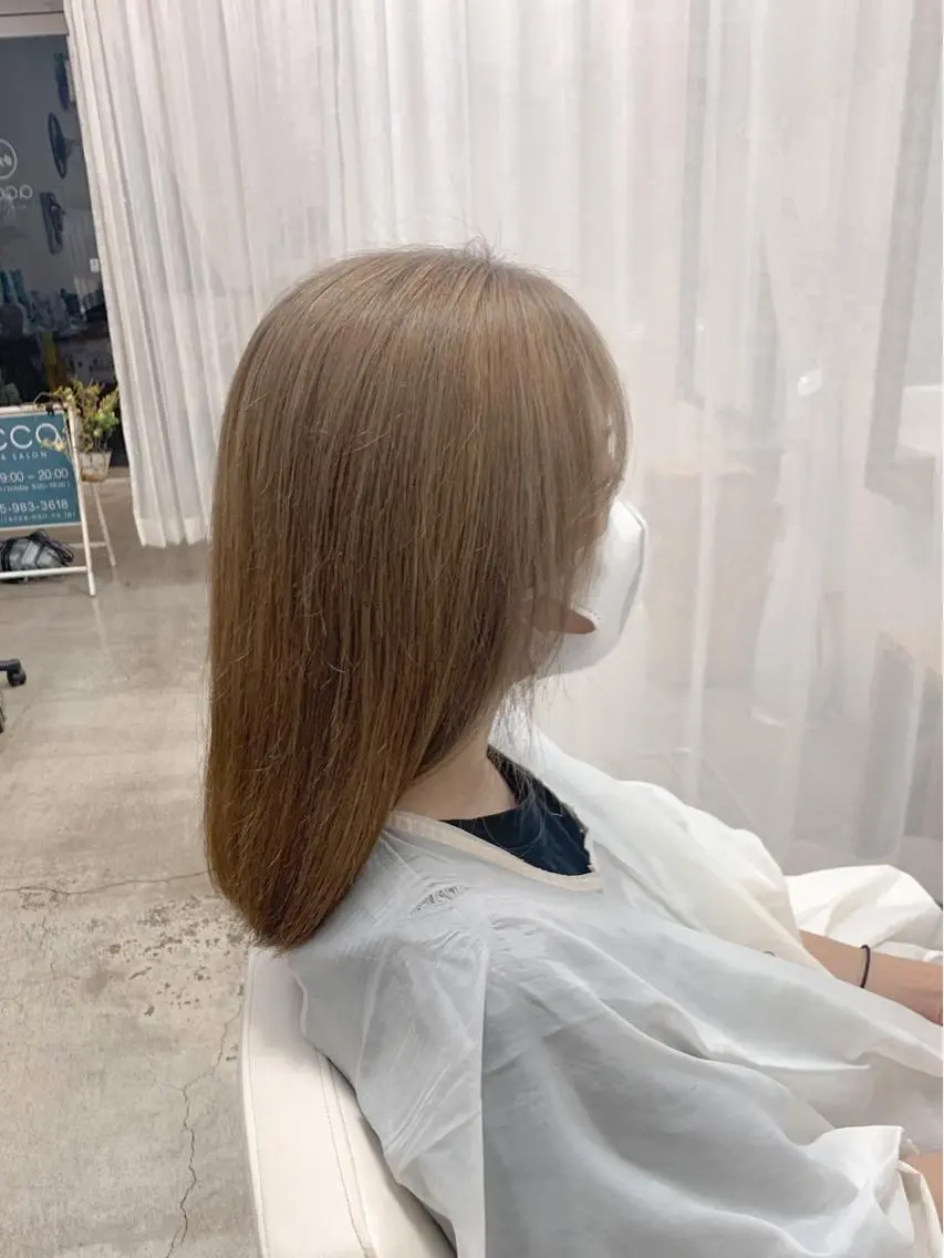 ミディアム カラー ベージュカラー ミルクティーベージュ カット ヘアカラー acca 深見隼斗のヘアスタイル