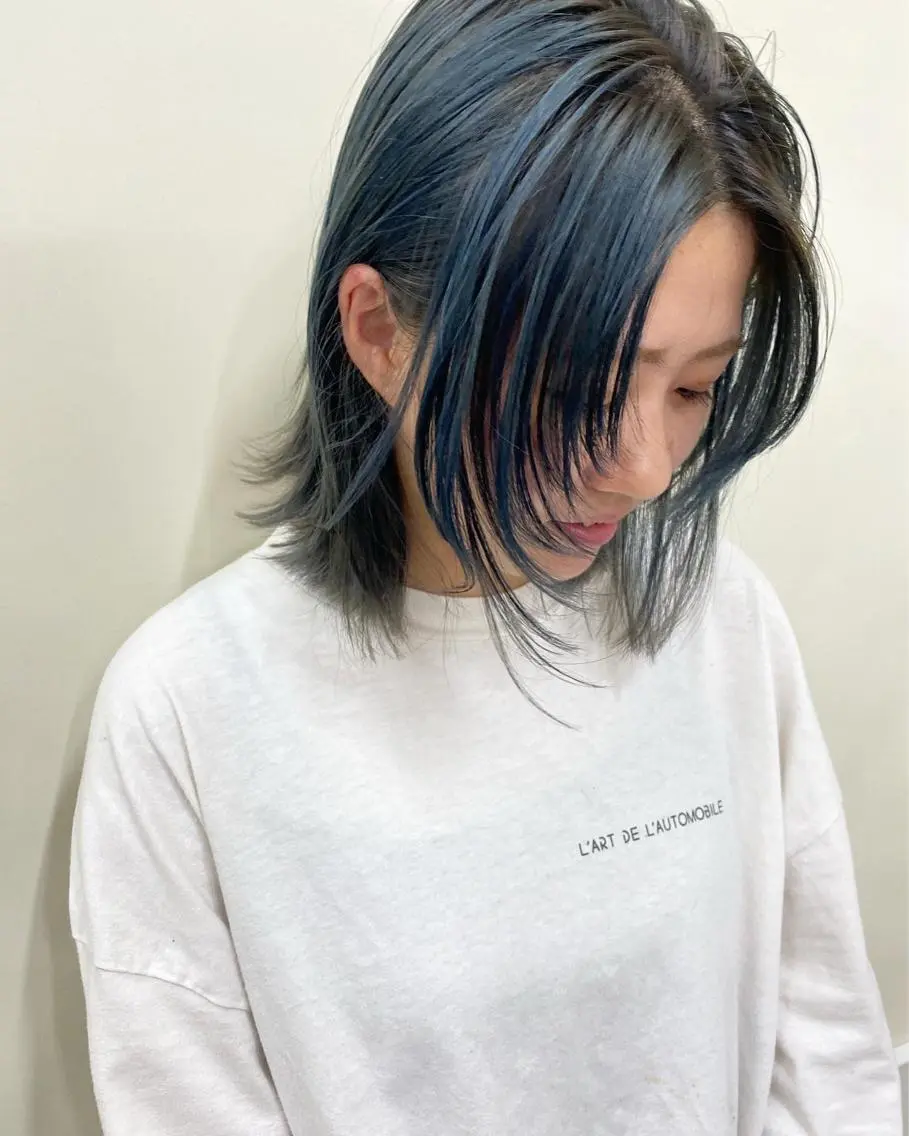 ミディアム カラー カット ヘアカラー トリートメント レイヤーウルフ エクステ磯部のヘアスタイル