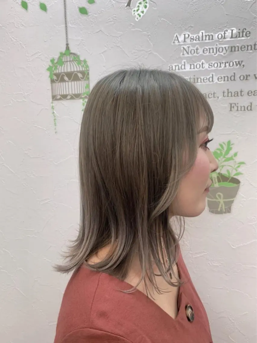 ミディアム カラー ブリーチ グレージュ 菅沼 まみのヘアスタイル
