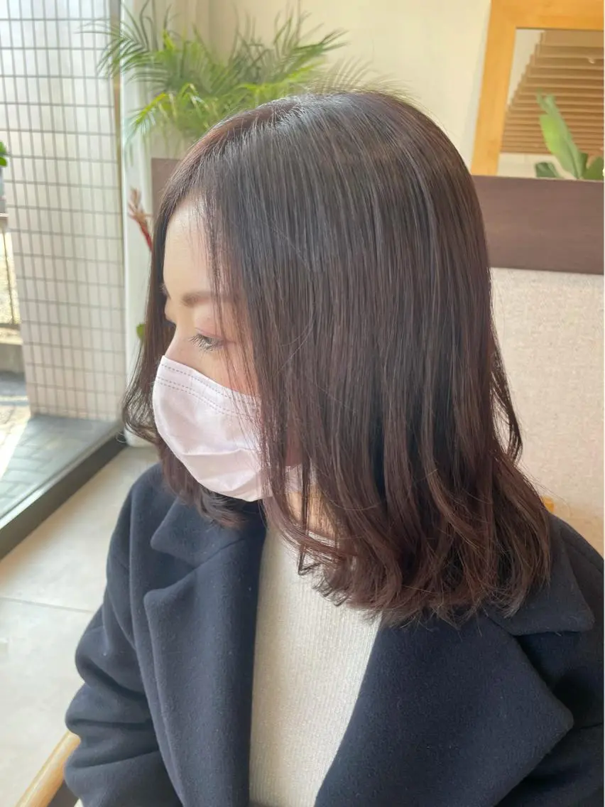 ミディアム ピンクブラウン 顔まわりレイヤー 顔周りカット レイヤーカット 高木 櫻のヘアスタイル
