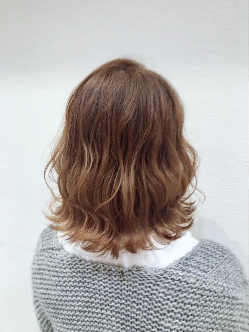 ミディアム カラー ヘアアレンジ ベージュカラー オレンジ オレンジベージュ 白髪ぼかしハイライト 茗荷谷駅徒歩2分のヘアスタイル