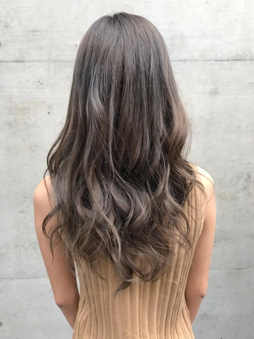 ロング カラー エクステ 色落ちまでキレイに！ ！女性サロンのヘアスタイル