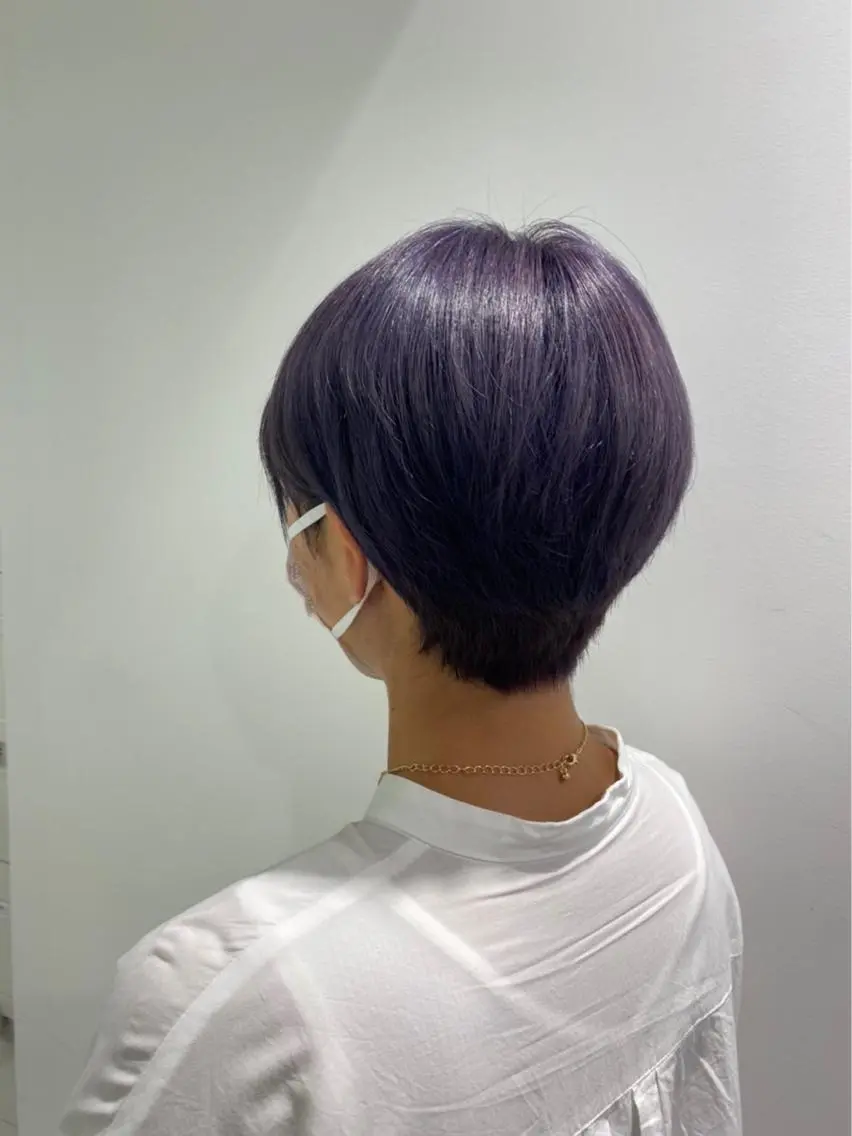 ショート 寒色/ベージュヘア ブリーチありMiOのヘアスタイル