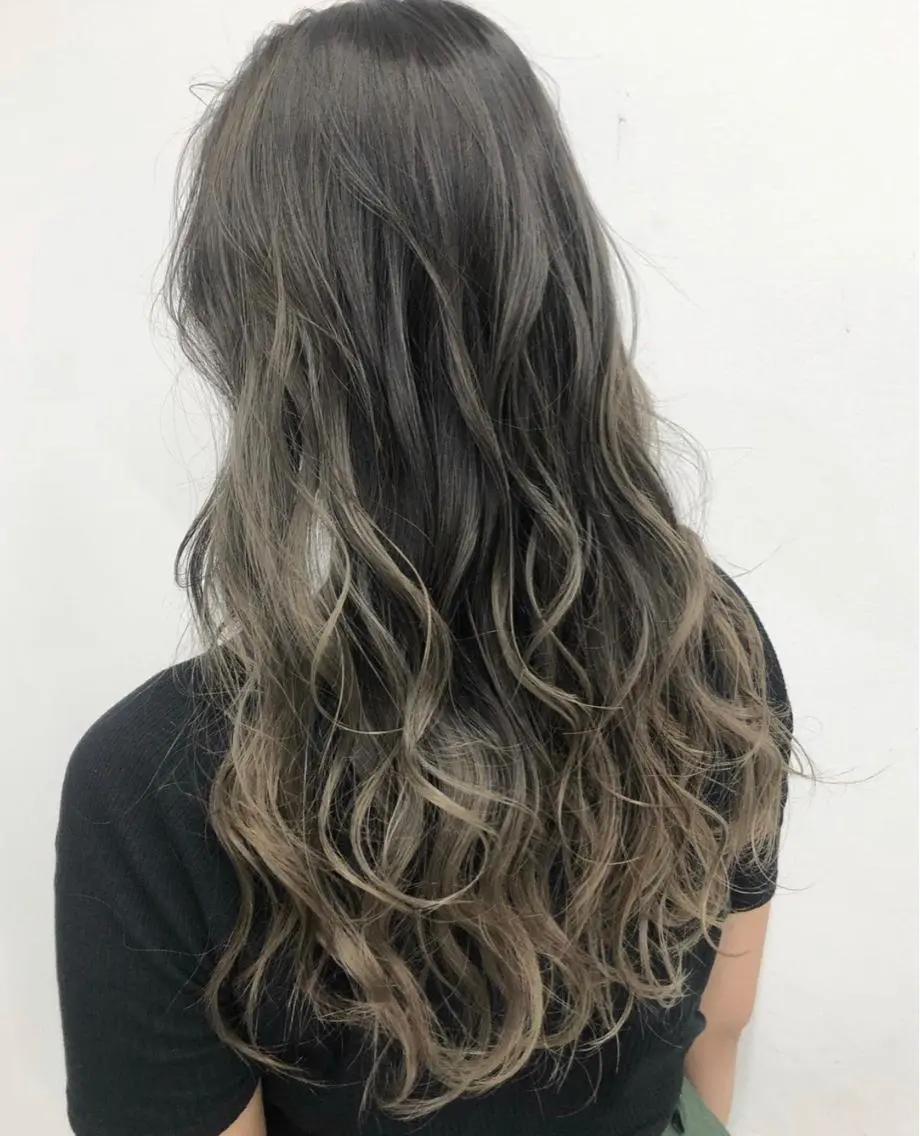 ロング カラー パーマ ヘアアレンジ 【公式】amble luxe池袋東口🩷のヘアスタイル