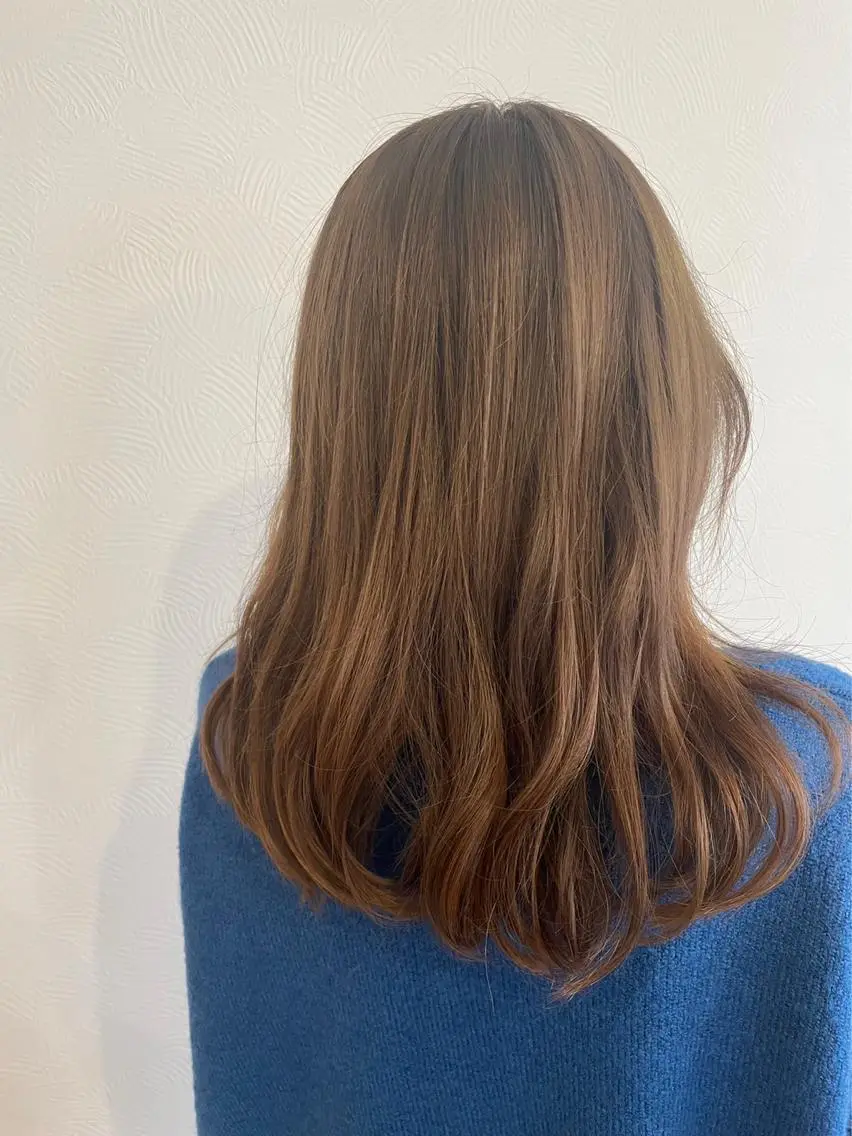 ロング カラー 五日市 愛衣のヘアスタイル