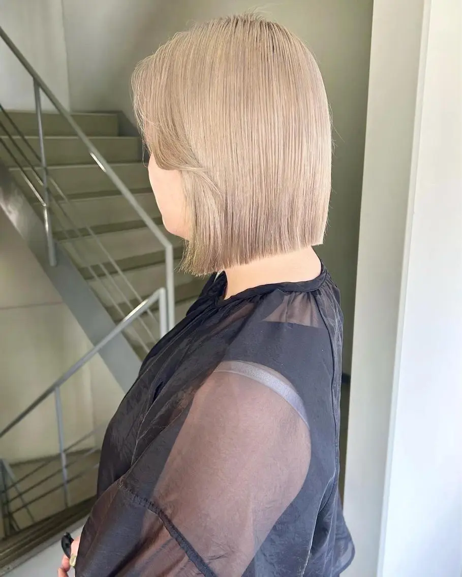 ショート カラー パーマ ヘアアレンジ ブリーチ ハイトーンカラー デザインカラー/ボブ ブリーチカラー/ユリのヘアスタイル