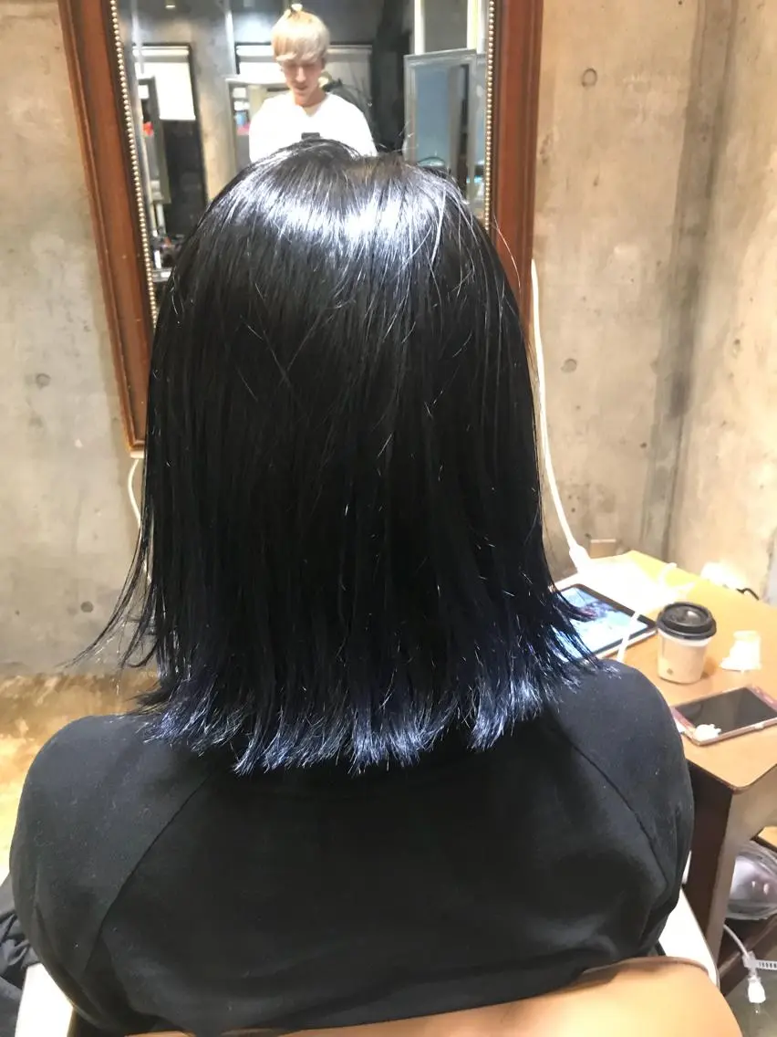 ミディアム カラー パーマ ヘアアレンジ メンズ キッズ ネイル マツエク・マツパ ネイビーカラー ネイビー サロンドミルク 渋谷高比良のヘアスタイル