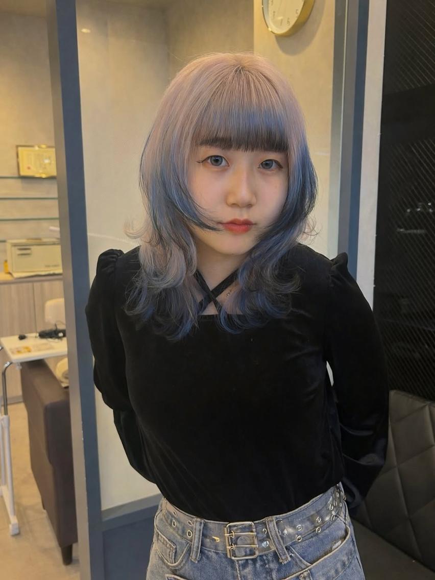 ミディアム カラー ブリーチ カット ヘアカラー ハッシュ/レイヤー /ウルフ/横山大樹のヘアスタイル