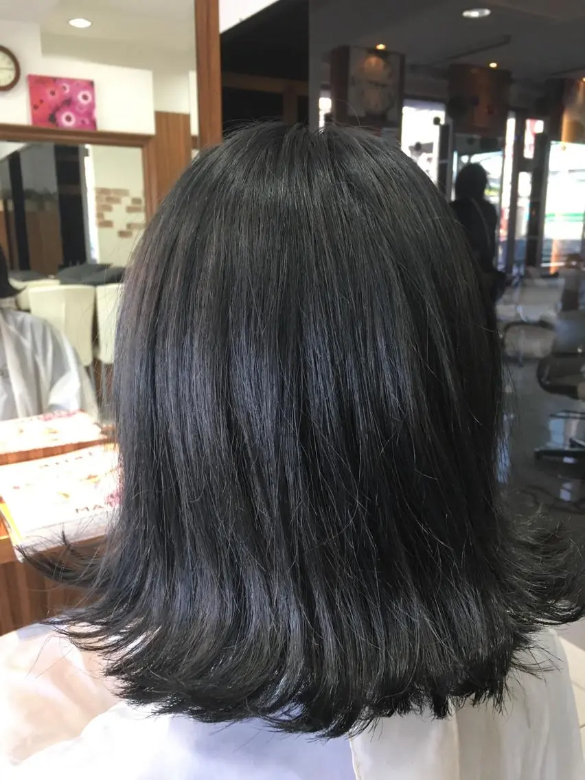ショート カラー グレージュ 縮毛矯正 トリートメント 白髪ぼかしハイライト 柳川拓哉のヘアスタイル