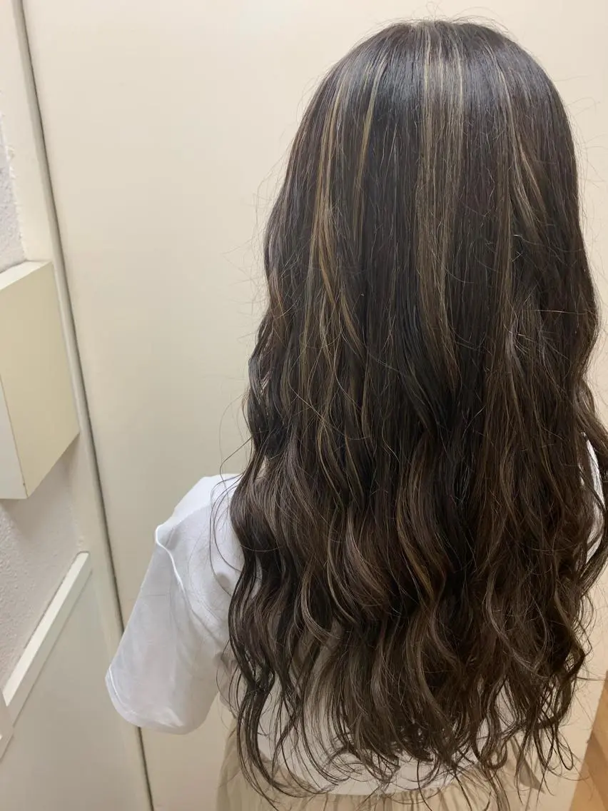 ロング カラー ヘアアレンジ サナ🌱 切りっぱなしボブのヘアスタイル