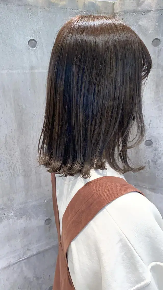 ミディアム カラー ベージュカラー ハイライトカラー ハイライト 柔らかいcolor 🌿harukaのヘアスタイル