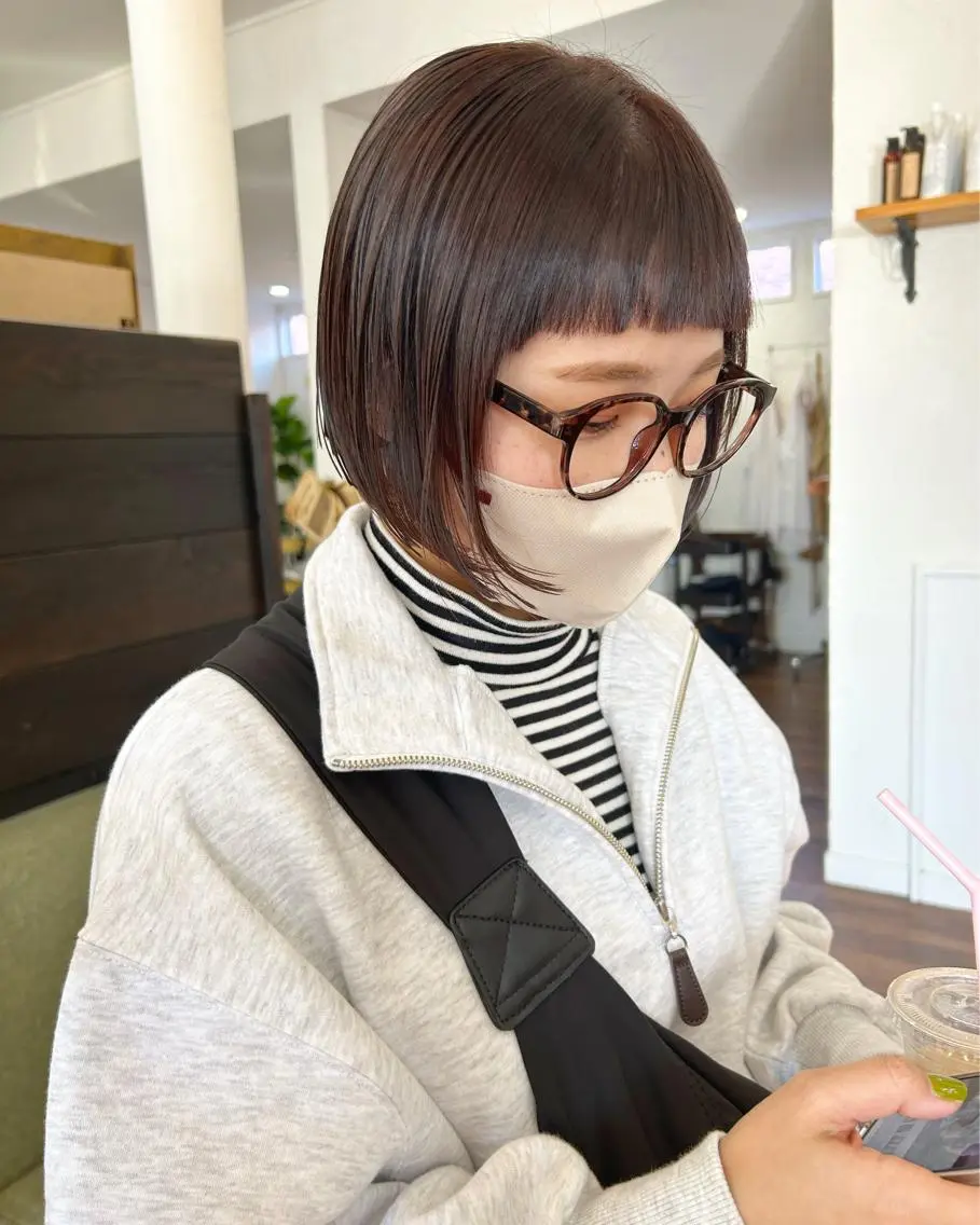 ショート カラー ボブ カット ヘアカラー トリートメント 江原 彩華のヘアスタイル