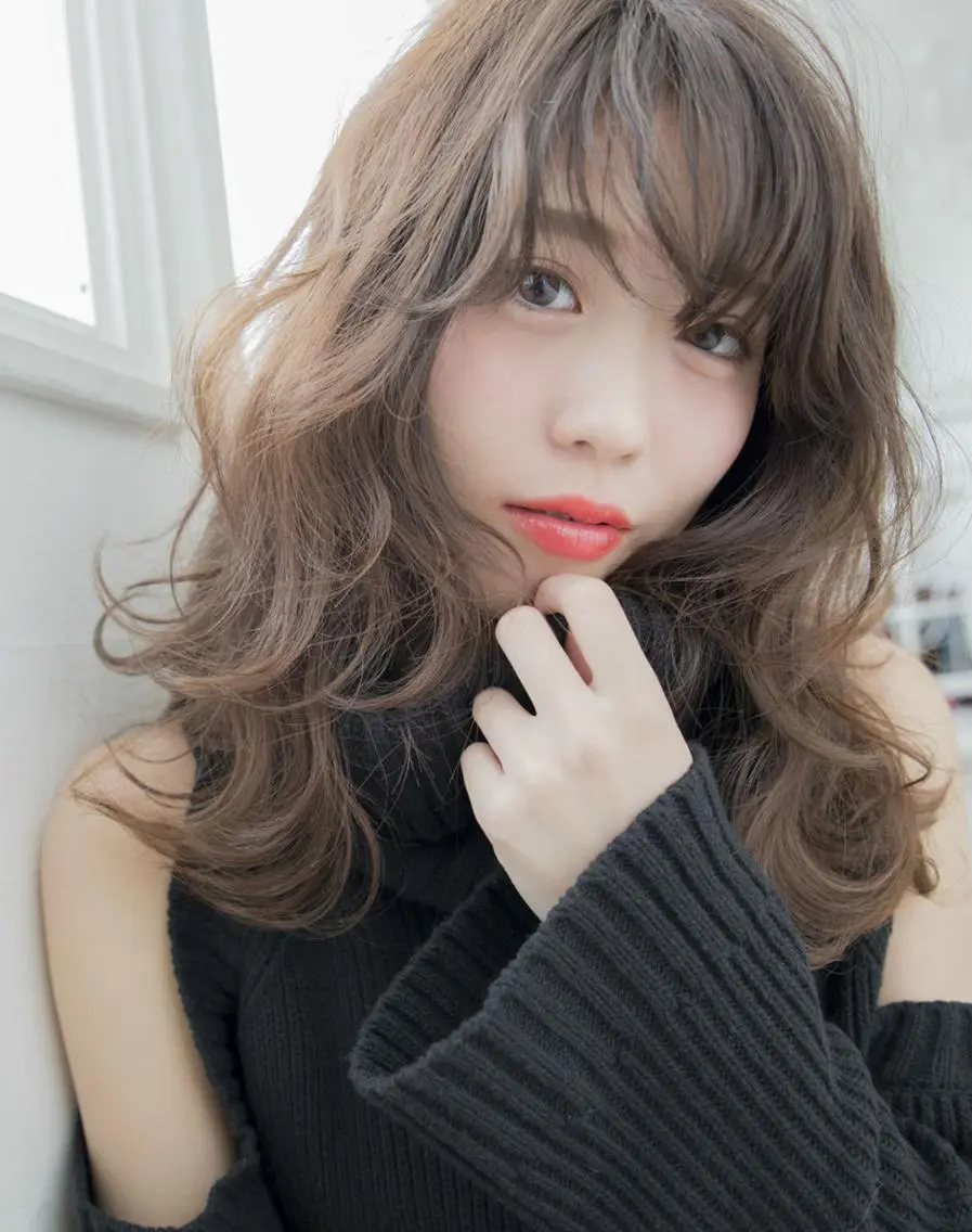セミロング カラー ブリーチ ケアブリーチ ダブルカラー イヤリングカラー ハイライトカラー カット ヘアカラー N° il duca 札幌のヘアスタイル