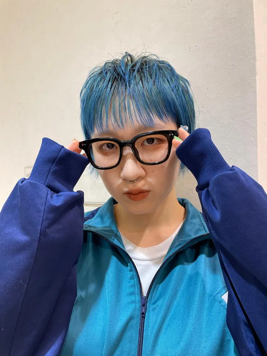 ショート カラー ヘアアレンジ 青髪特化🩵 ダブルカラーのヘアスタイル