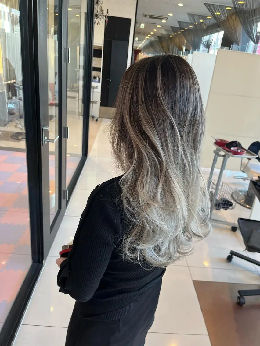 ロング カラー バレイヤージュ レイヤーカット EARTH石巻店 尾形  裕のヘアスタイル
