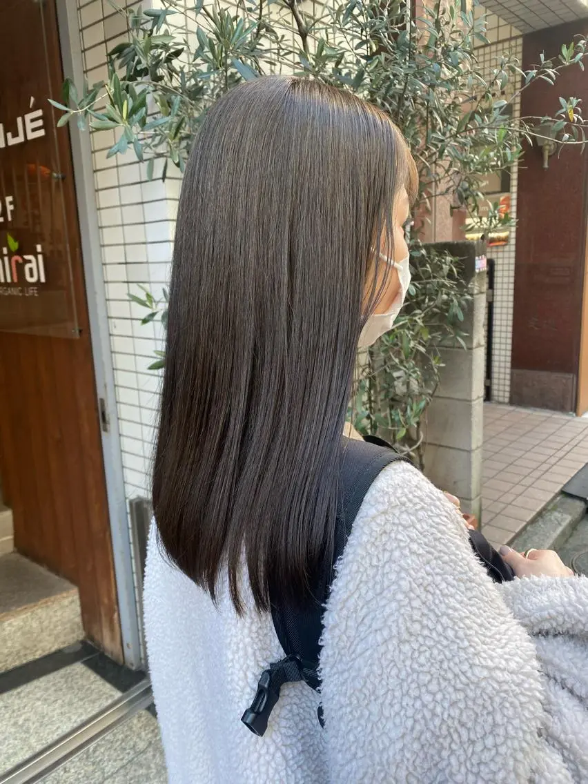 ロング アッシュ 🐩透明感ミルクティ ーピンクニイナ🐩のヘアスタイル