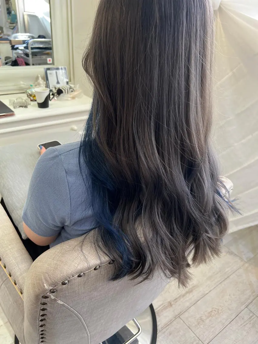 ロング カラー ブリーチ ケアブリーチ デザインカラー ダブルカラー イヤリングカラー 🌈安藤愛/透明感 艶カラー🫧ROWのヘアスタイル