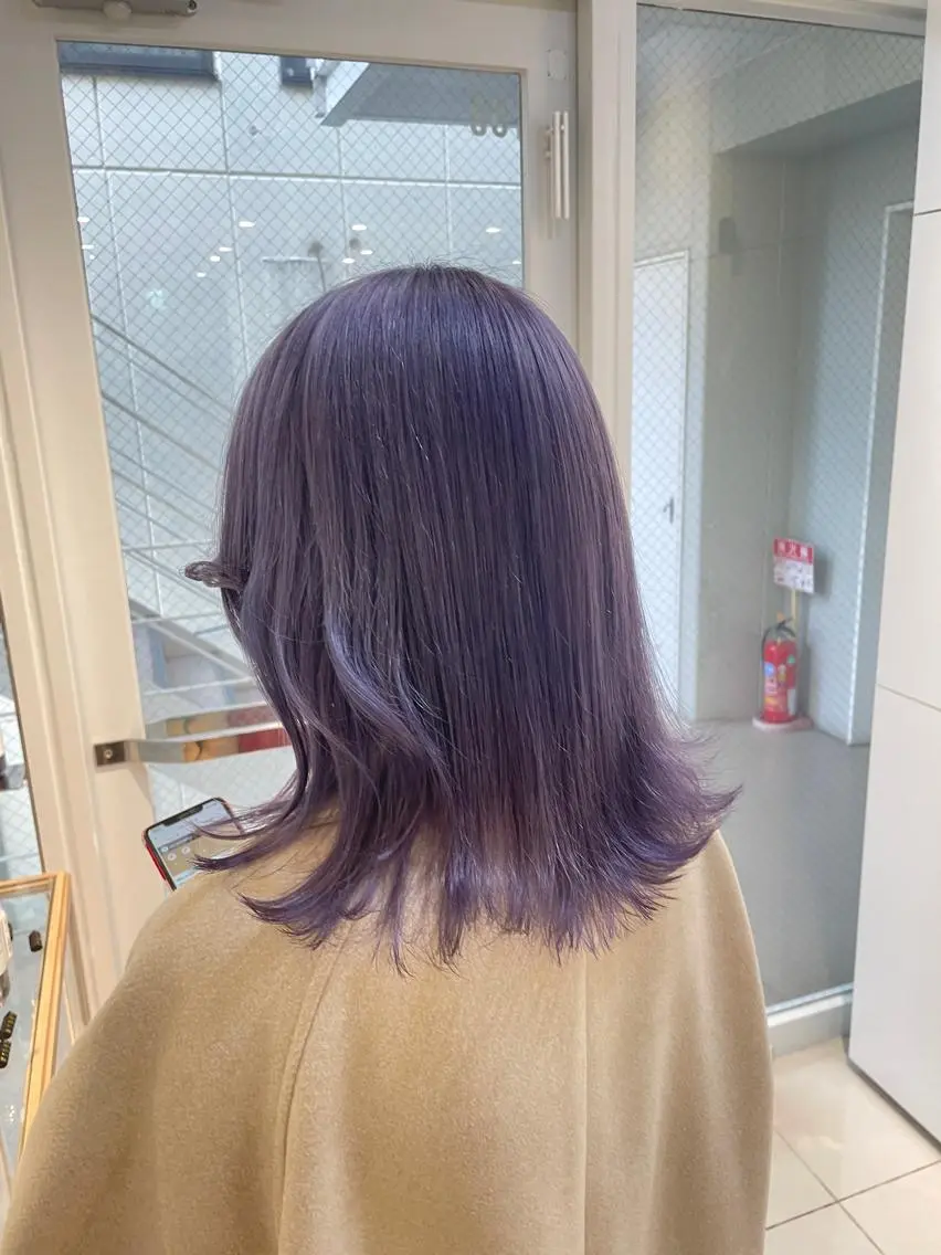 セミロング カラー ヘアアレンジ アッシュ ラベンダーカラー ラベンダーアッシュ ヘアカラー トリートメント ヘッドスパ ヘアセット 艶カラー✨縮毛矯正✨ 翁長孝輔のヘアスタイル