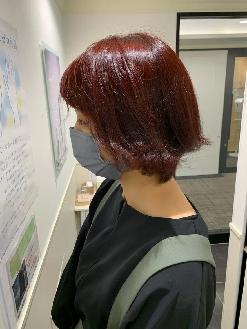 ショート カラー レッドカラー ショートヘア 小田切 栄司のヘアスタイル