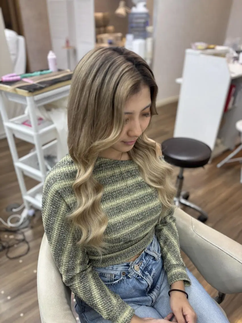 ロング エクステ エクステ/ハイトーン /ミサキのヘアスタイル