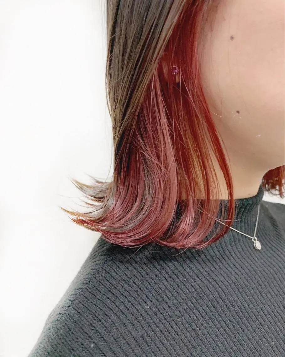 カラー デザインカラー イヤリングカラー インナーカラー レッドカラー トリートメント /カラー/NAOKIのヘアスタイル